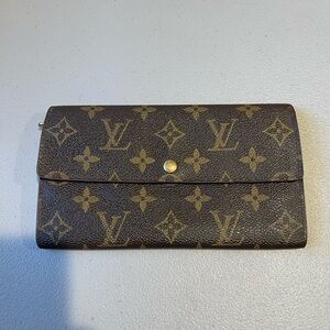 LV Long wallet